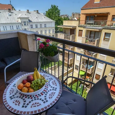 Tuscany Garden-Free Parking-Balcony-Ac- Elevator Budapest Exterior photo